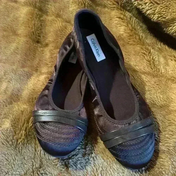 Women’s CALVIN KLEIN Kyoko Brown Stretch Ballet Flats Size 10m - Picture 1 of 11